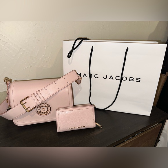 Marc Jacobs Handbags - Authentic Marc Jacobs Handbag + Matching Wallet
